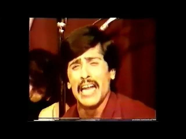 Bewafa Yoon Tera Muskurana live old song by Attaullah Khan Esakhelvi