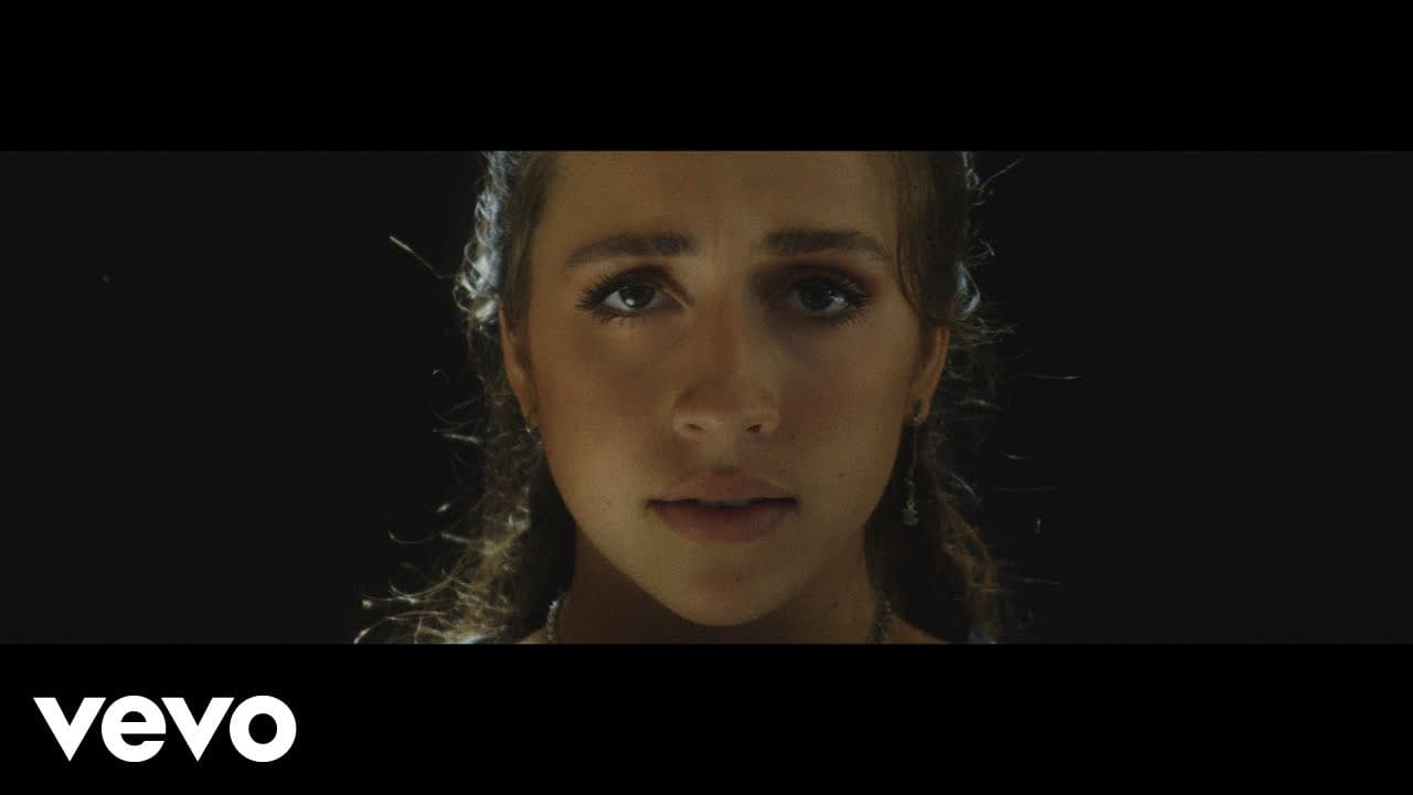 Tate McRae - don't be sad (Video)
