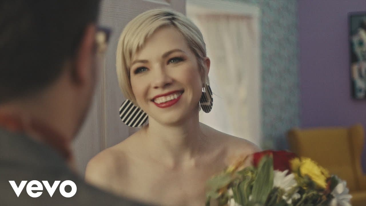 Carly Rae Jepsen - Want You In My Room