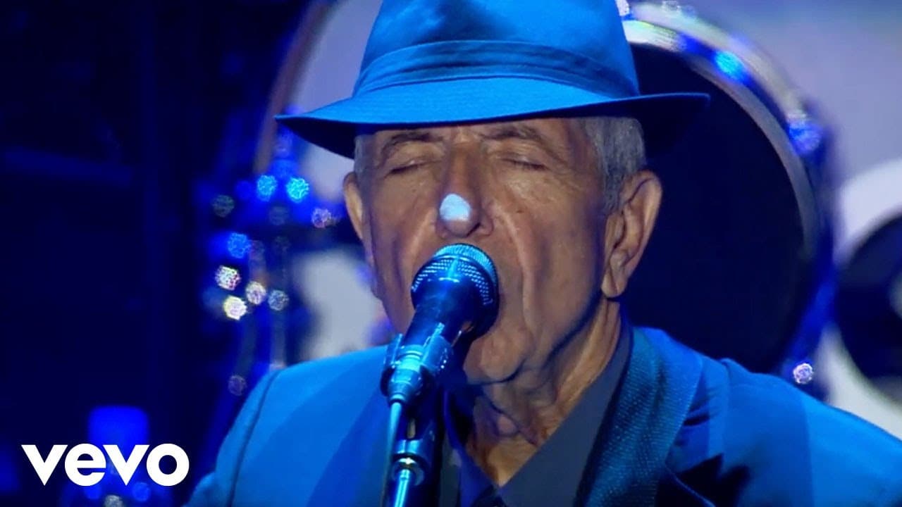 Leonard Cohen - Famous Blue Raincoat (Live in Dublin - short)