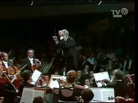 Berlioz: "Symphonie Fantastique": 2nd Mvt.- Leonard Bernstein