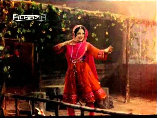 jis  taraf aankh uthaon mehdi hassan and naheed akhtar