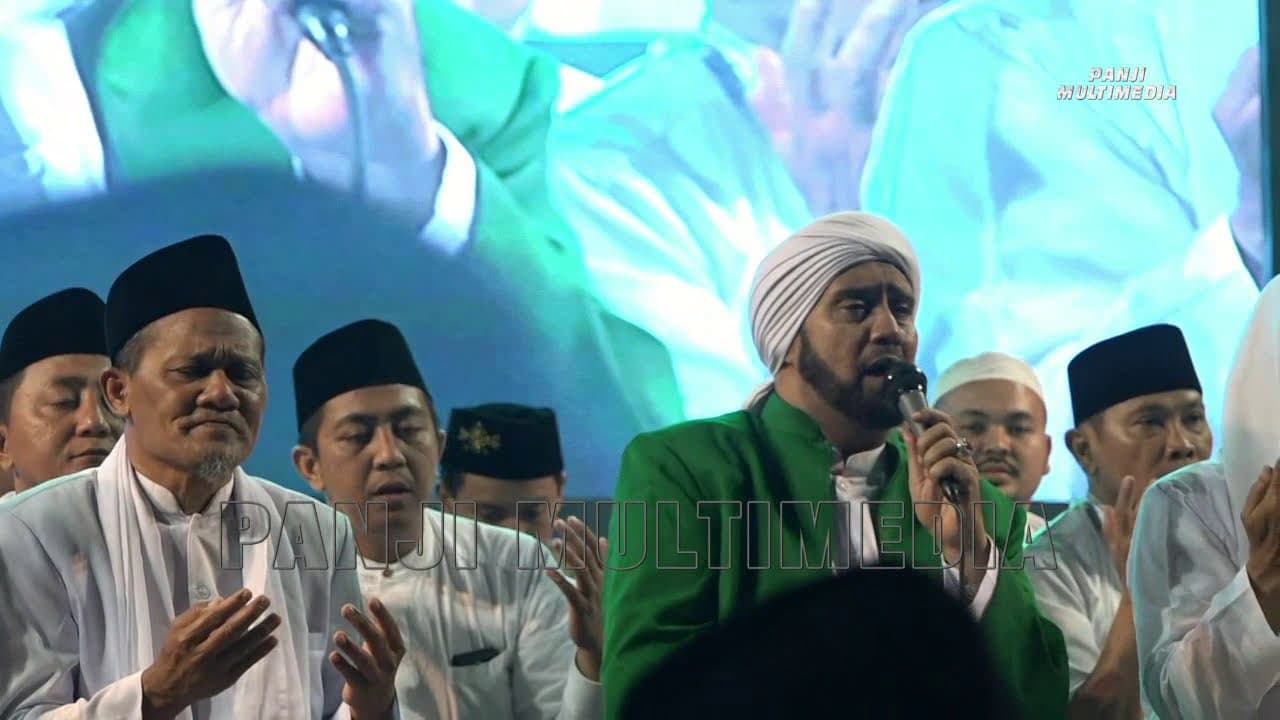 FULL JOMBANG BERSHOLAWAT BERSAMA HABIB  SYECH BIN ABDUL QODIR ASSEGAF DI ALUN ALON JOMBANG