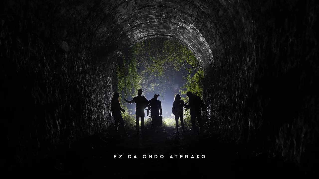 Nøgen ft. La M.O.D.A. - Ez da ondo aterako (Official Music Video)