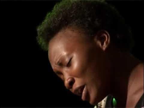 Martha Mwaipaja - TUSIKATE TAMAA (official video)