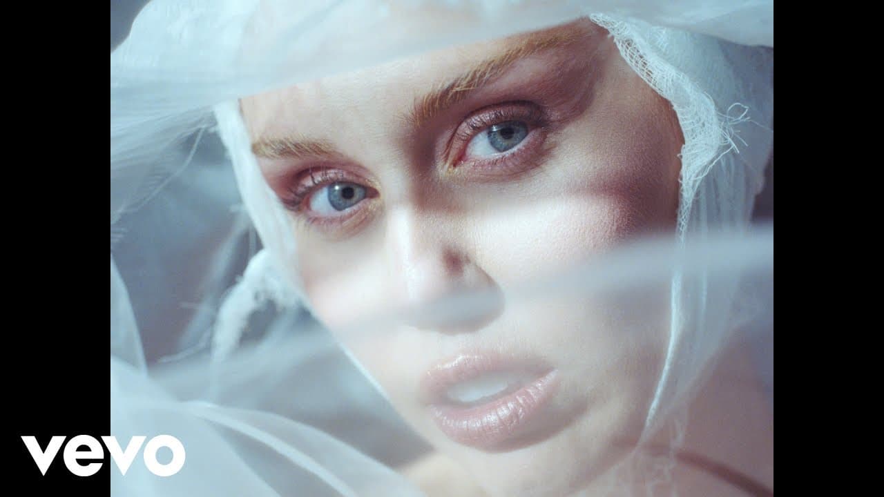 Miley Cyrus - Secrets (Official Video) ft. Lindsey Buckingham, Mick Fleetwood